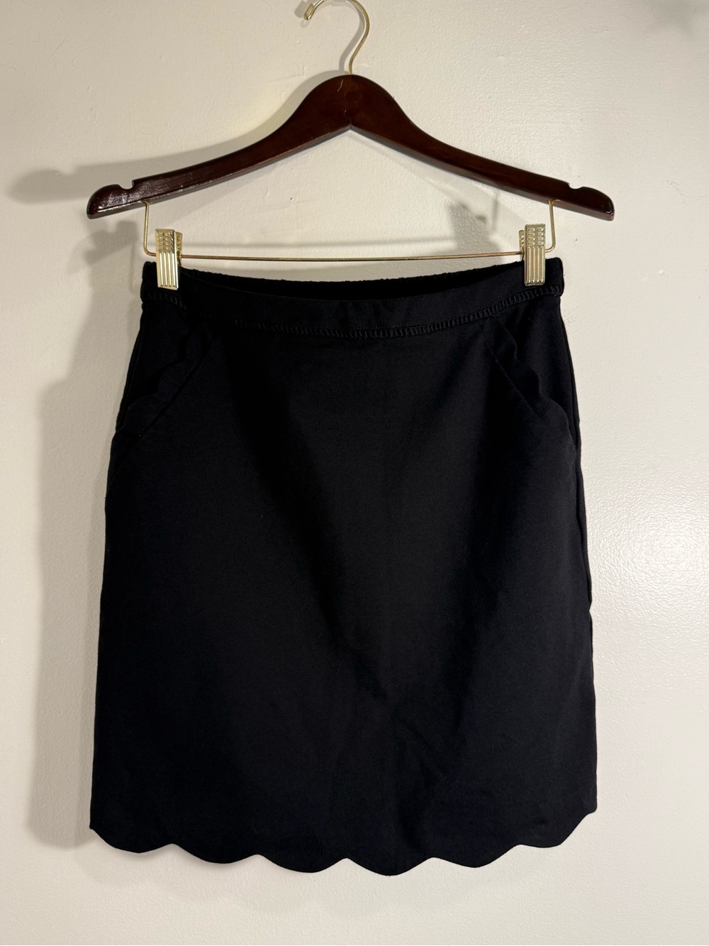 Scalloped Hem Skirt w/ Scalloped Pockets